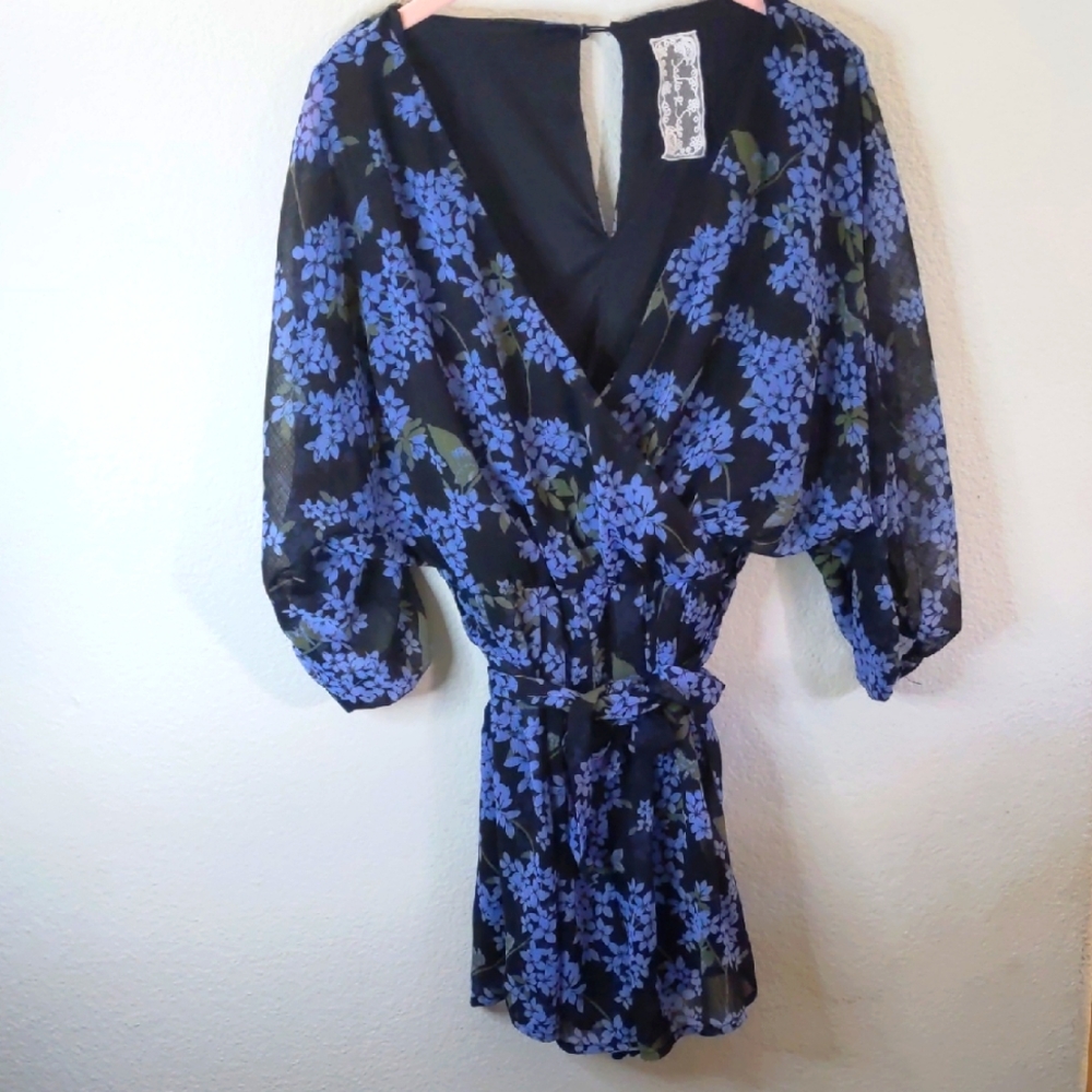 Sadie & Sage Floral Wrap top tunic Rachel Green Y2K 60's Nwot